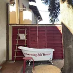 Holiday home Charming Self House